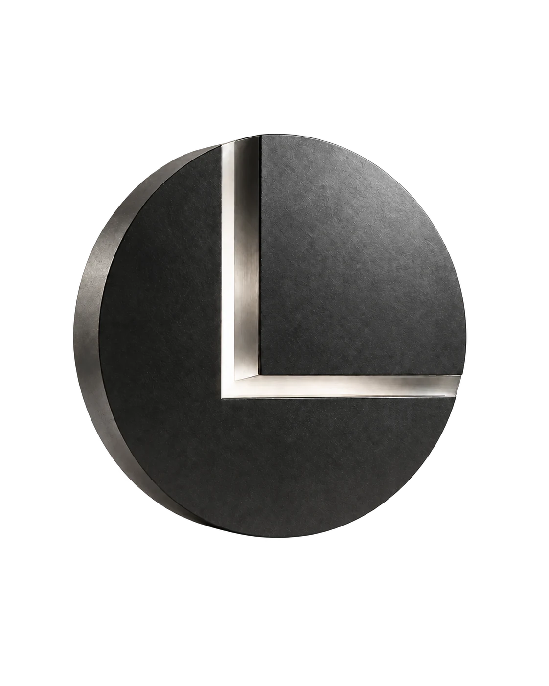 Le symbole Lunetric en graphite. Son point vermillon parcourt la rainure en L.